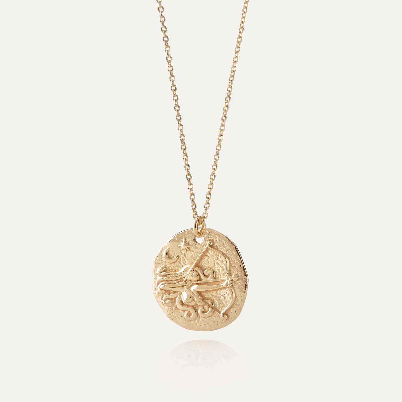 Srebrny naszyjnik znak zodiaku - strzelec w złotym pokryciu